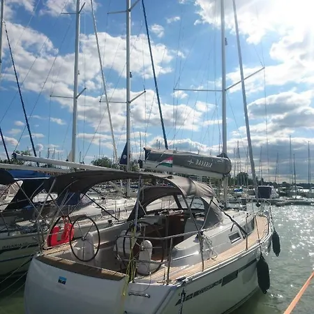 Botel Bubi *